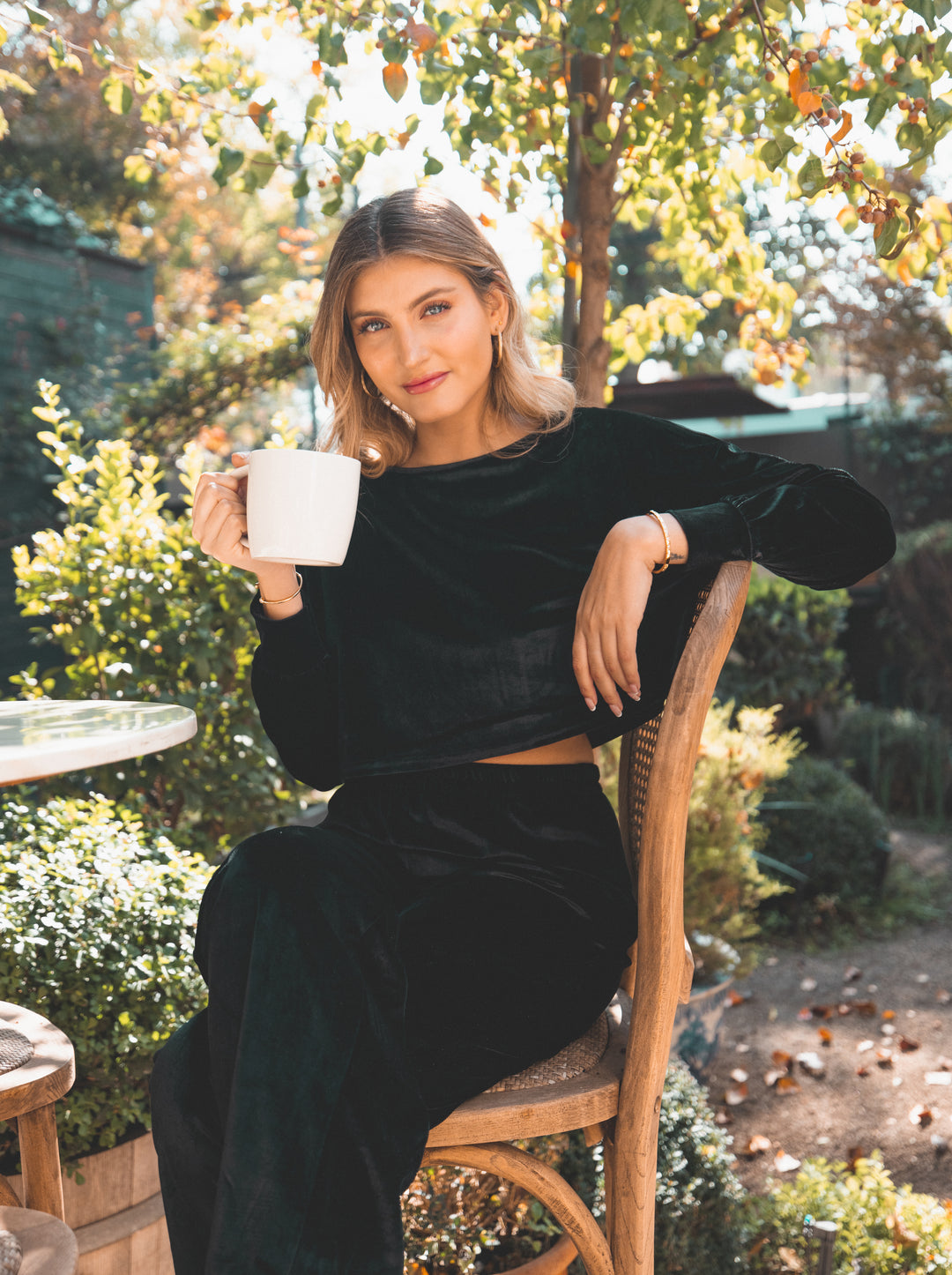 Velvet Total Black