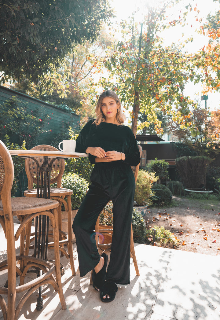 Velvet Total Black